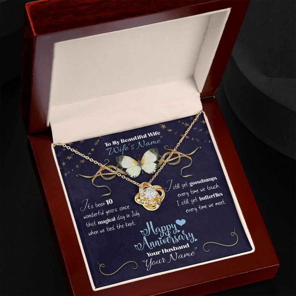 Indie Pendant Love Knot Necklace - 18K Gold Side View LED Light Box